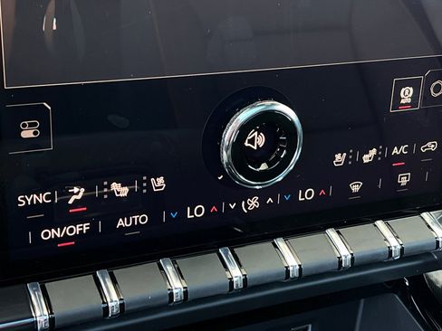 New 2026 GMC Yukon AT4 AWD/4WD image 20