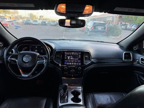Used 2019 Jeep Grand Cherokee Limited image 27