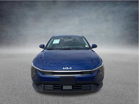 Used 2025 Kia K4 FWD image 2