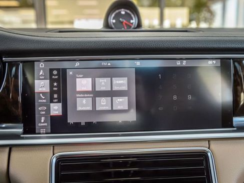 Used 2018 Porsche Panamera image 22