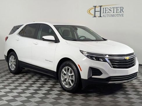 Certified 2023 Chevrolet Equinox LT w/ Driver Convenience Package image 2