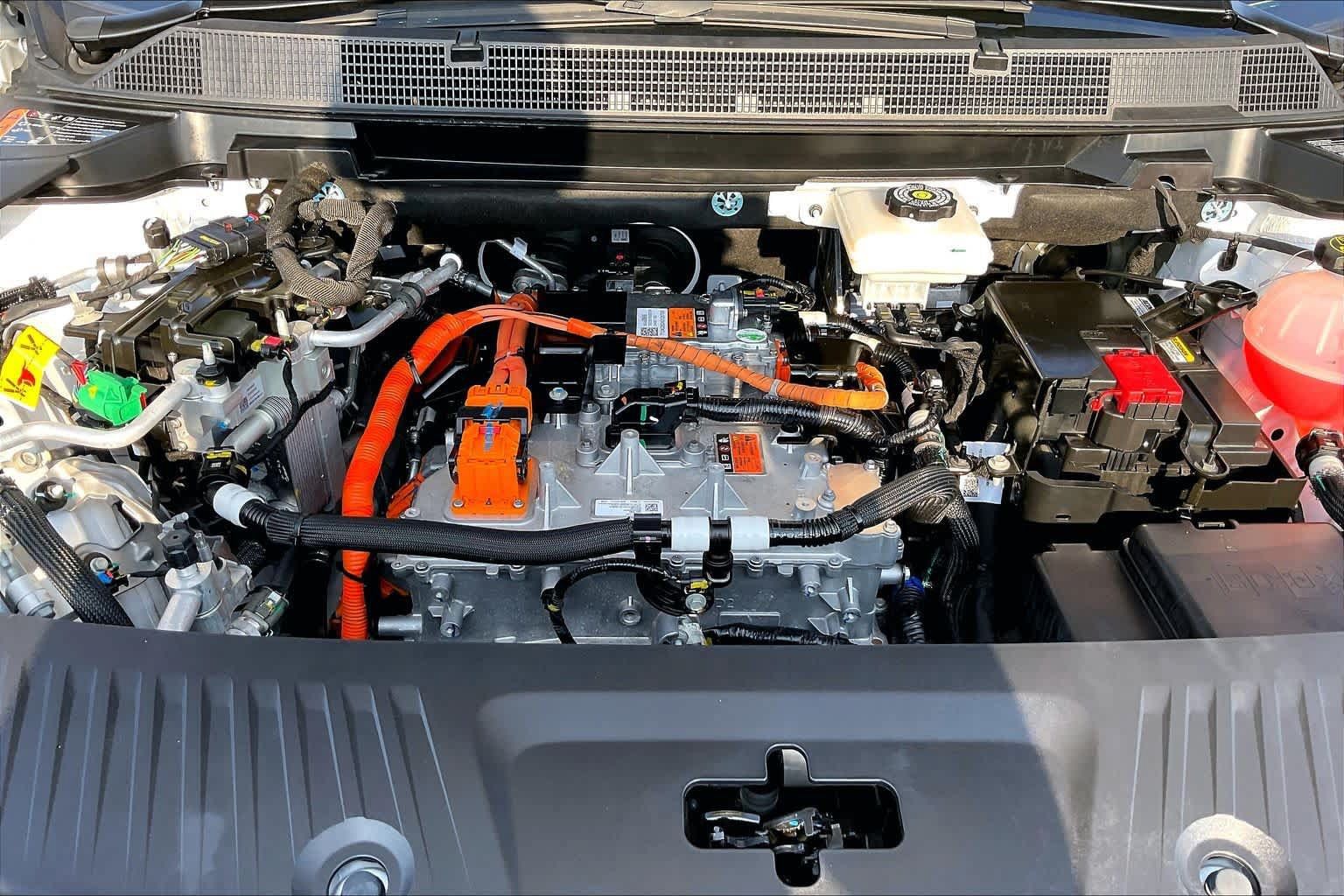 Used 2024 Chevrolet Equinox EV LT w/ LPO, All-Weather Mat Package FWD image 30
