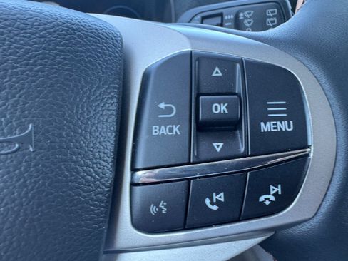 Used 2026 Ford Explorer Active w/ Active Comfort Package AWD/4WD image 17