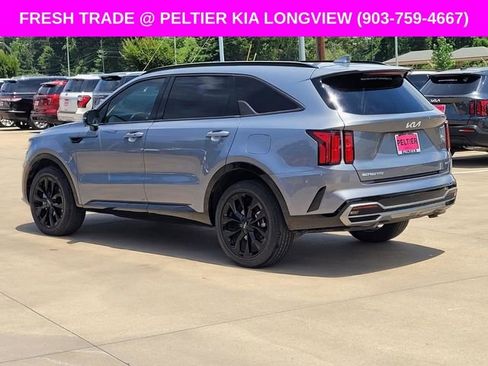 Used 2023 Kia Sorento SX AWD/4WD image 6