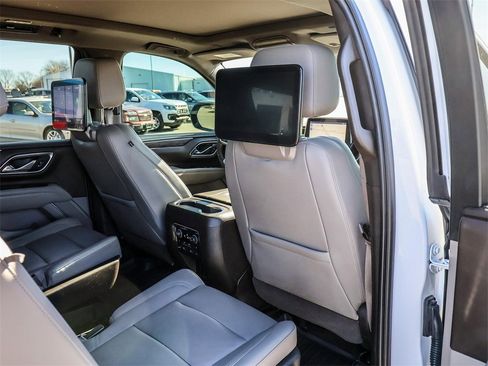 Used 2021 Chevrolet Tahoe Z71 w/ Z71 Off-Road Package image 20