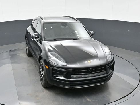 New 2026 Porsche Macan AWD/4WD image 32