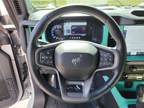 Used 2024 Ford Bronco Outer Banks AWD/4WD image 27