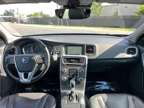 Used 2016 Volvo V60 T5 Premier w/ Convenience Package FWD image 20