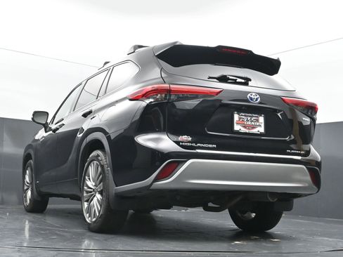 Used 2020 Toyota Highlander Platinum AWD/4WD image 38