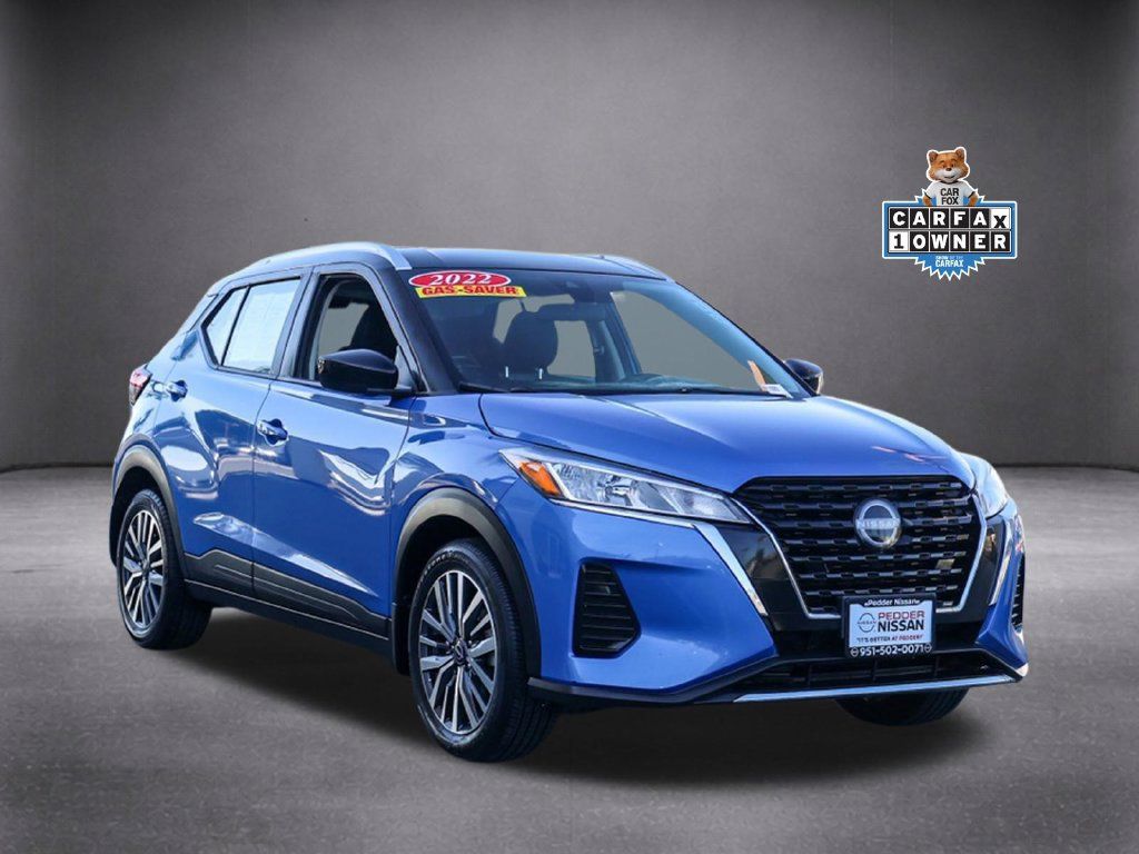 Used 2023 Nissan Kicks SV FWD image 2