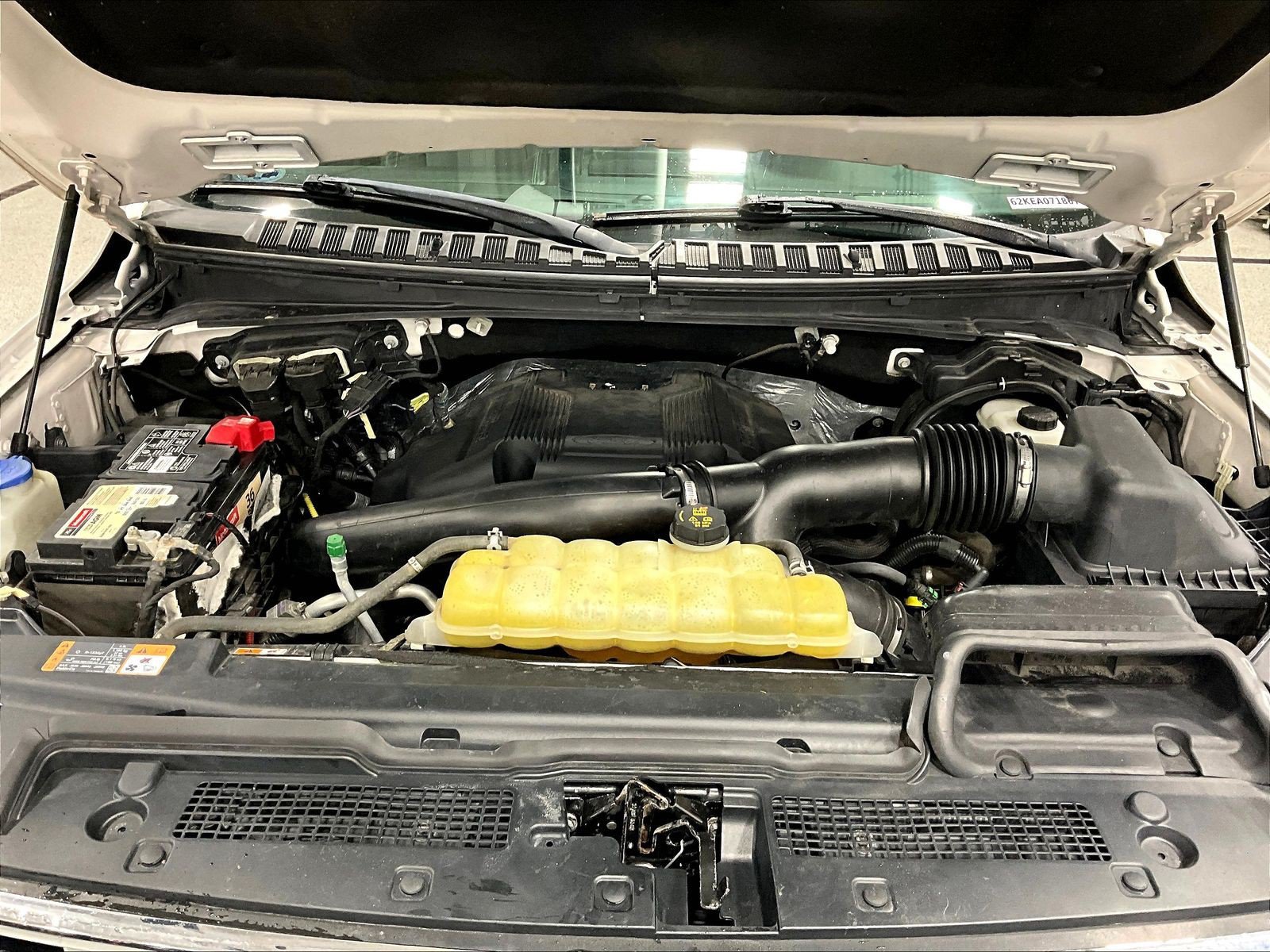 Used 2019 Ford Expedition Limited w/ Equipment Group 302A AWD/4WD image 31