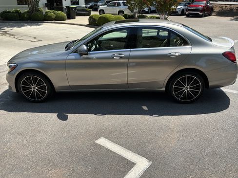 Used 2019 Mercedes-Benz C 300 4MATIC Sedan image 7