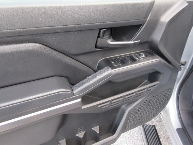 Used 2025 Toyota Tacoma SR5 AWD/4WD image 19