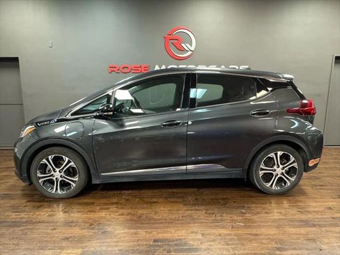 Used 2020 Chevrolet Bolt LT image 2