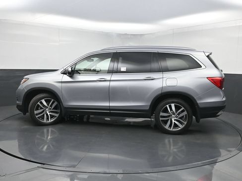 Used 2017 Honda Pilot Elite image 45