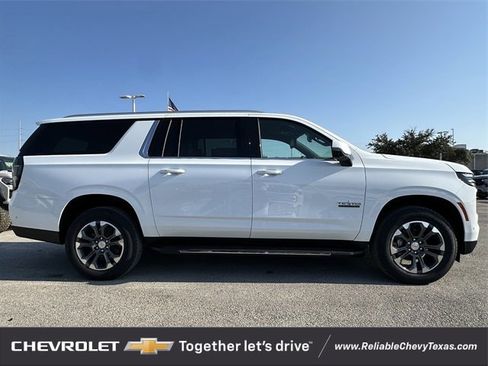 New 2026 Chevrolet Suburban LT w/ Comfort Package image 3