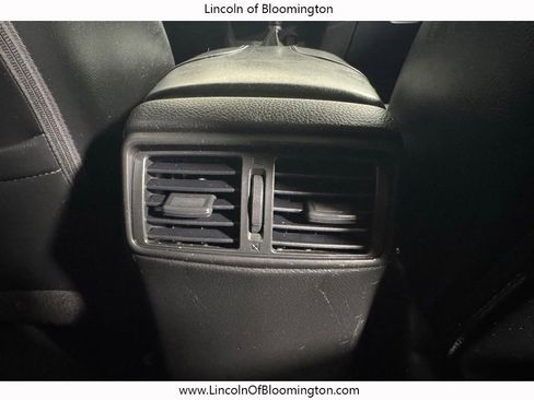 Used 2018 Nissan Rogue SL w/ Premium Package AWD/4WD image 19