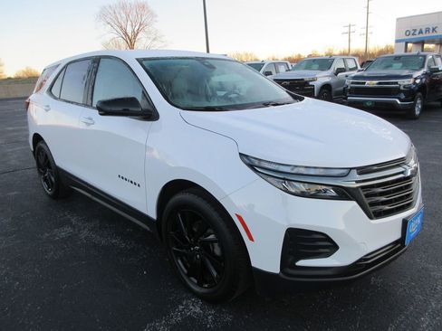 Used 2024 Chevrolet Equinox LS w/ LS Convenience Package image 7