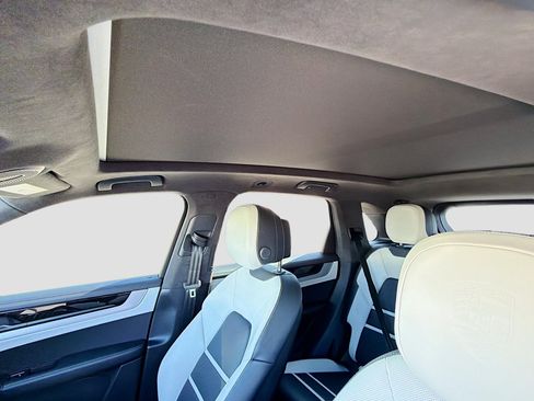 Used 2024 Porsche Cayenne Turbo image 26