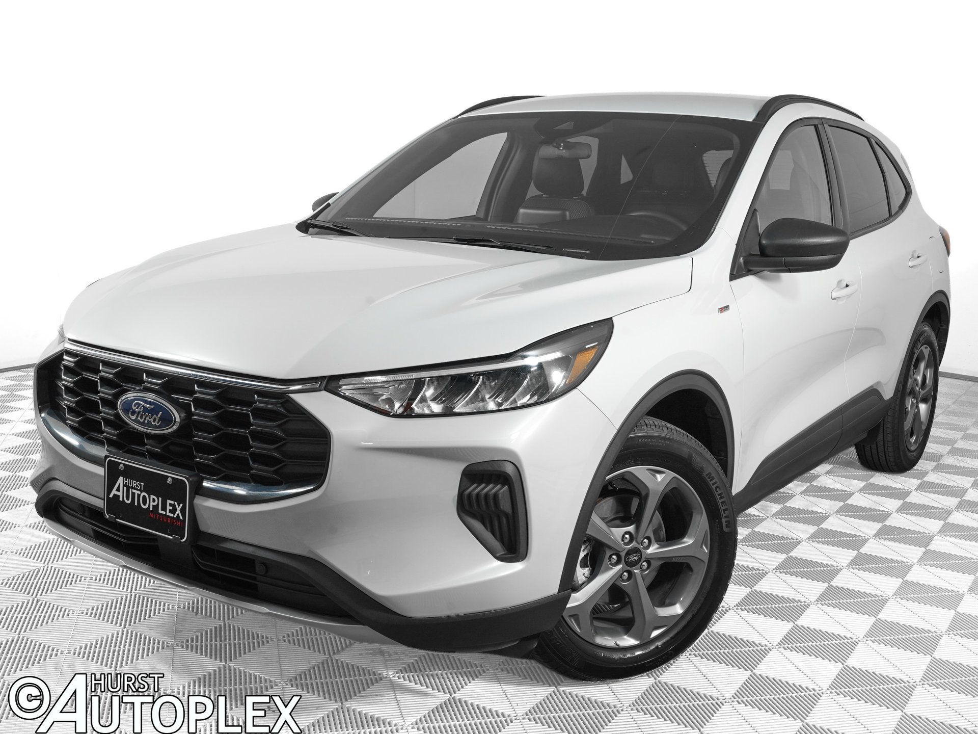 Used 2025 Ford Escape ST-Line AWD/4WD image 1