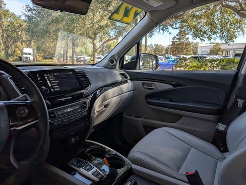 Used 2022 Honda Pilot Touring image 14
