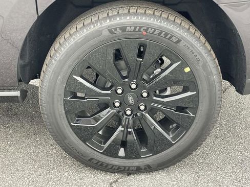 New 2025 Ford Expedition Max Platinum w/ Stealth Appearance Package AWD/4WD image 21