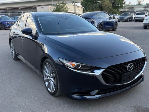 Used 2021 MAZDA MAZDA3 s image 1