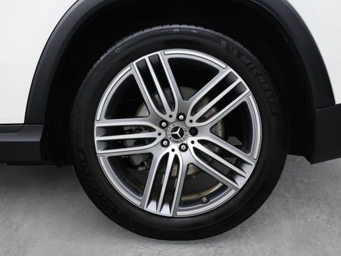 Used 2021 Mercedes-Benz GLS 450 4MATIC image 45