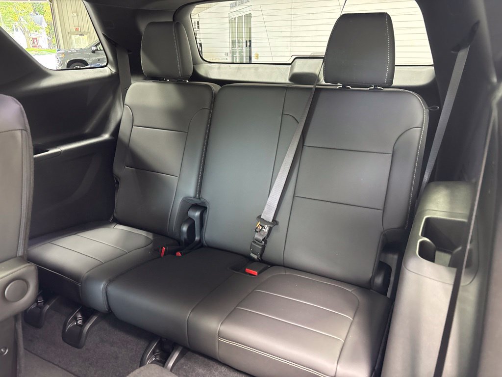 Used 2023 Chevrolet Traverse LT w/ LT Premium Package AWD/4WD image 48