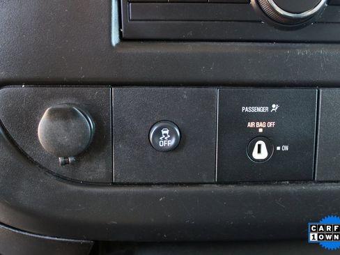 Used 2016 Chevrolet Express 2500 image 22