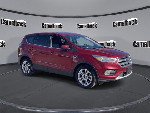 Used 2017 Ford Escape SE image 1