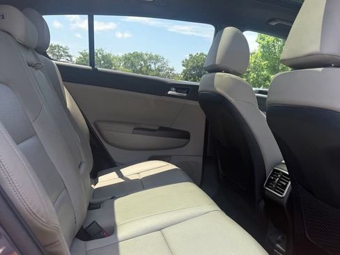 Used 2020 Kia Sportage S w/ S FWD Sunroof Package image 6