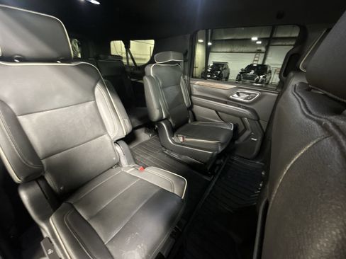 Used 2023 Chevrolet Suburban Premier RWD image 28