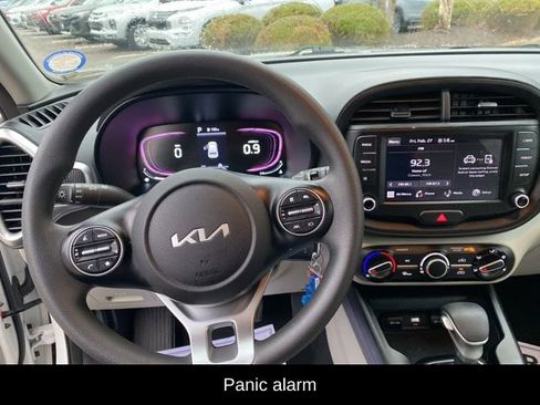 Used 2023 Kia Soul LX image 8