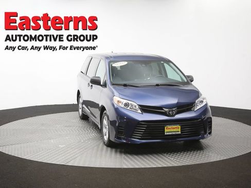 Used 2020 Toyota Sienna L FWD image 52