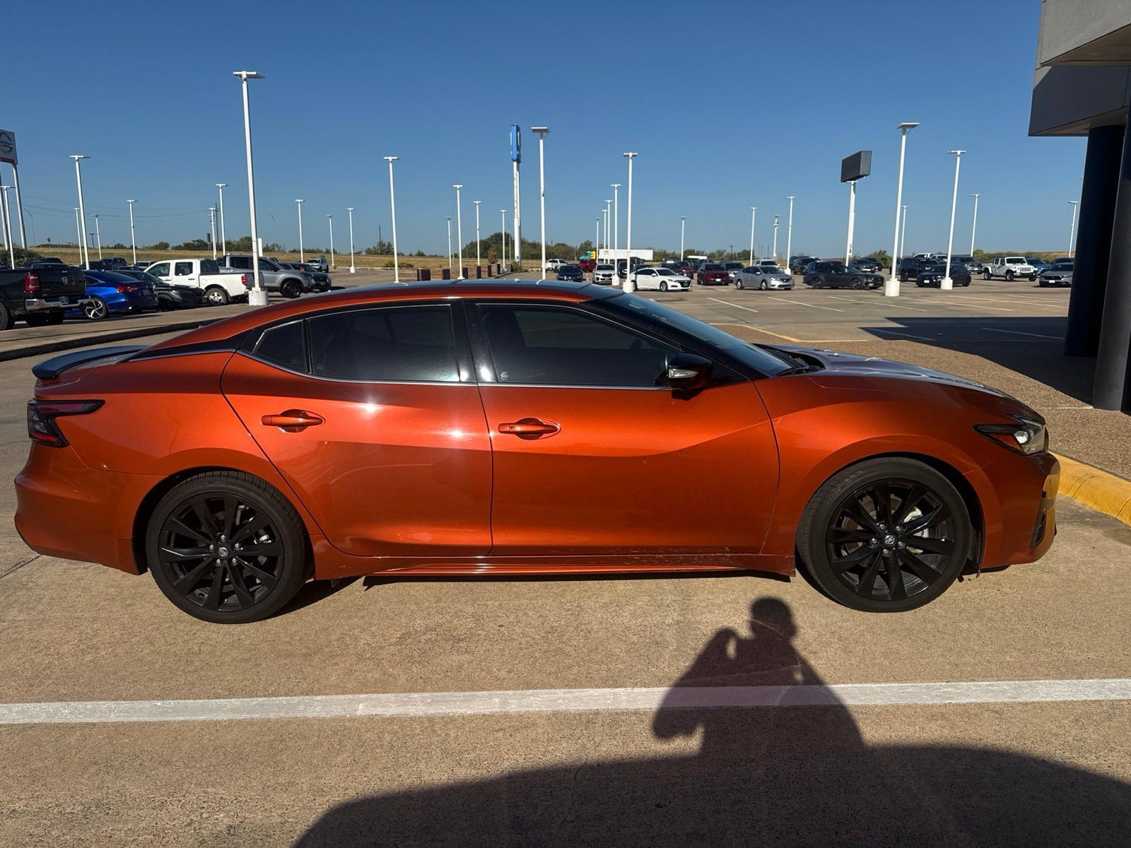 Certified 2022 Nissan Maxima SR w/ Sport Mat Group FWD image 8