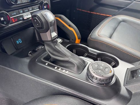 Used 2024 Ford Bronco Badlands image 23