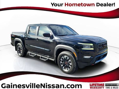 Used 2022 Nissan Frontier Pro-X w/ Technology Package image 1