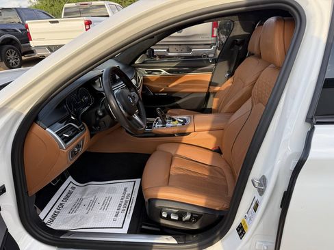 Used 2018 BMW M760i xDrive AWD/4WD image 7