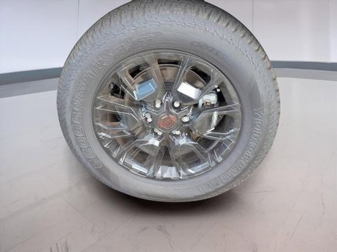 Used 2025 Nissan Armada PRO-4X w/ Pro-4X Premium Package image 6