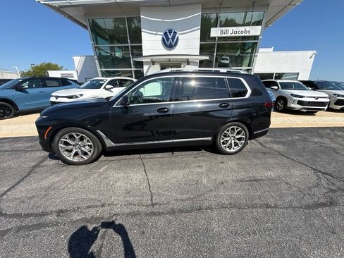 Used 2023 BMW X7 xDrive40i w/ Premium Package AWD/4WD image 2