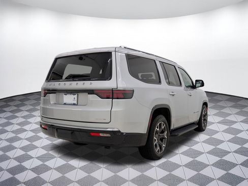 Used 2023 Jeep Wagoneer Series III w/ Preferred Equipment Group AWD/4WD image 9