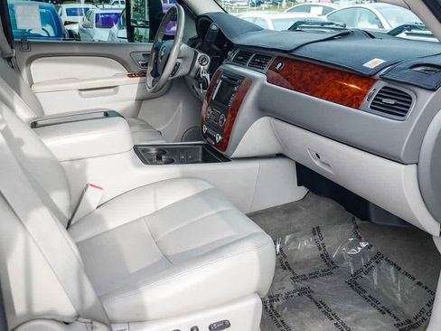 Used 2011 Chevrolet Silverado 2500 LTZ w/ LTZ Plus Package image 16