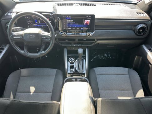 Used 2024 Chevrolet Colorado Trail Boss w/ Technology Package image 10