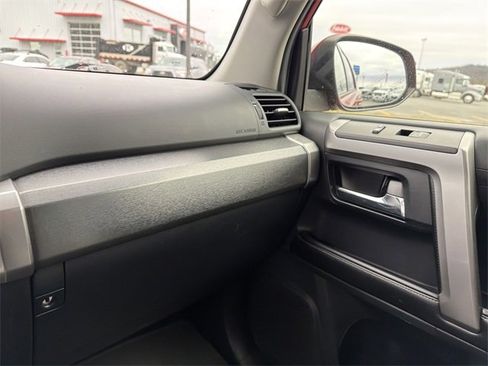 Used 2015 Toyota 4Runner Limited image 23