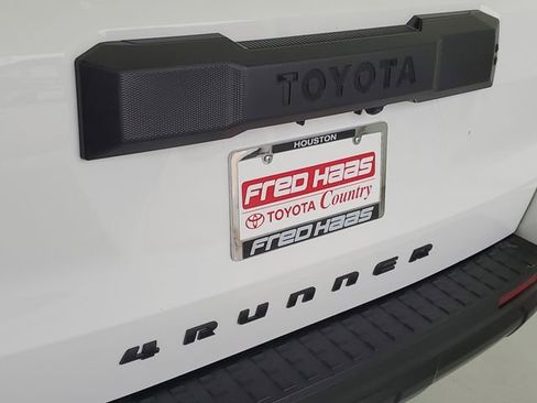Certified 2025 Toyota 4Runner SR5 image 9
