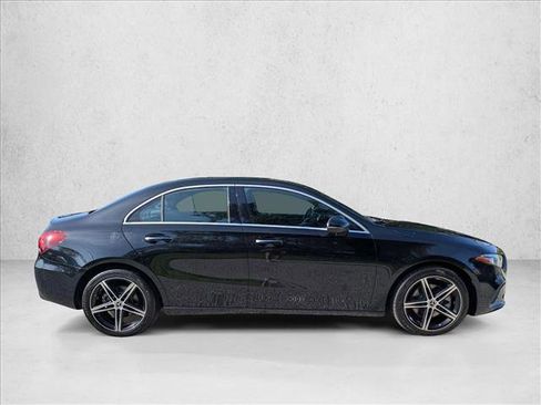 Used 2022 Mercedes-Benz A 220 4MATIC image 4