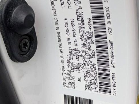 Used 2019 Toyota Tacoma SR w/ SR Convenience Package AWD/4WD image 36