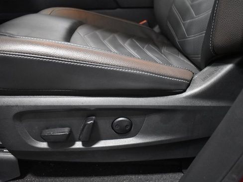 Certified 2024 Nissan Pathfinder Platinum w/ Cargo Package image 18