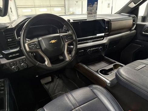 Used 2024 Chevrolet Silverado 2500 High Country w/ Technology Package AWD/4WD image 19